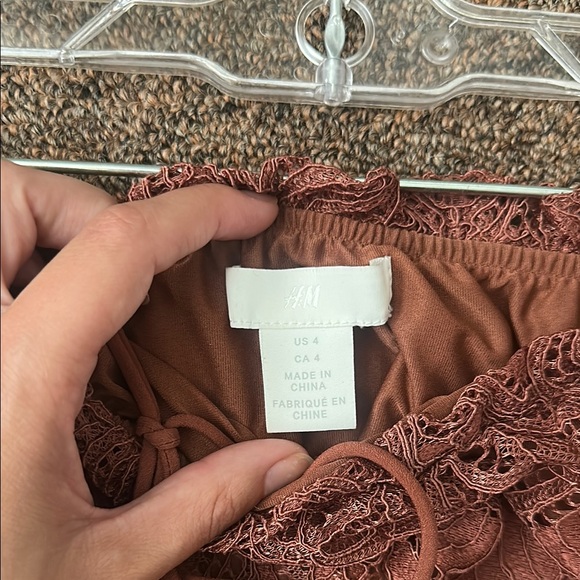 H&M Rust Lace Top - Picture 2 of 3